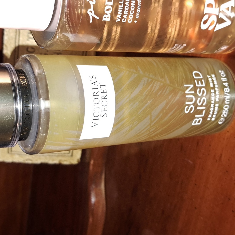 Victoria's Secret Bath & Body Mist Collection - Gold, Brown, Blue, Orange - Picture 2 of 5